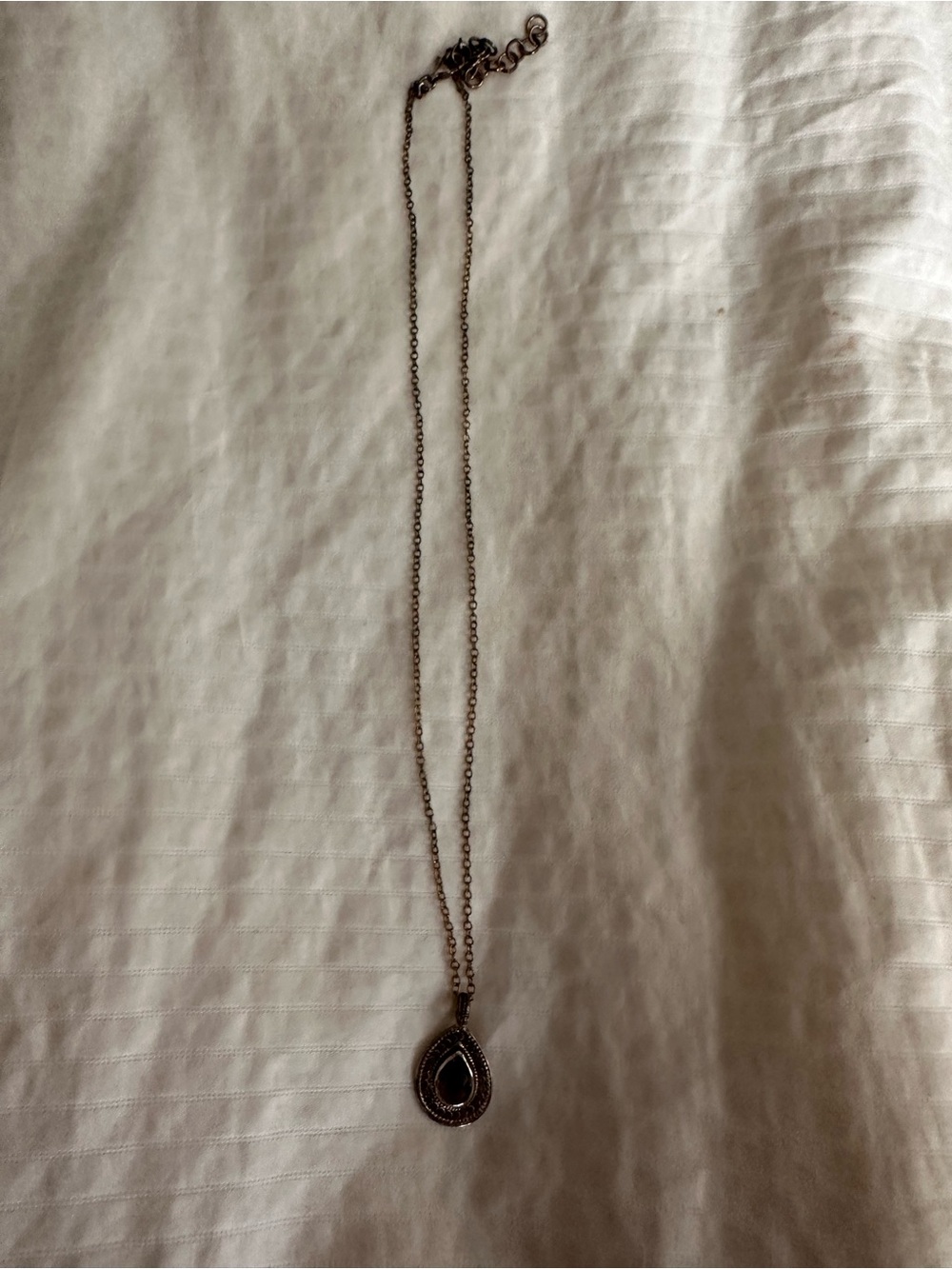 Vintage Anna Beck small teardrop pendant necklace